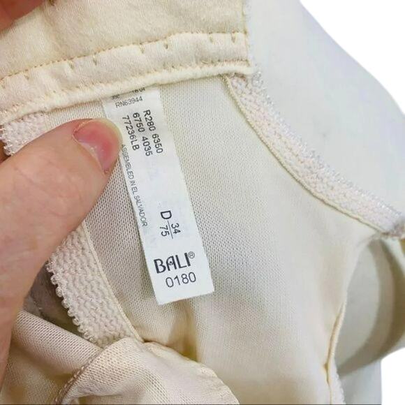 Bali Flower Underwire Bra Light Beige Style 0180 34D - Picture 8 of 9